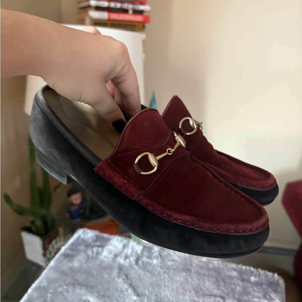 Vintage Gucci loafers burgundy and black two tone with gold tone horsebit - Picture 2 of 12